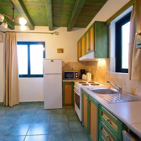 Villa Panos In *